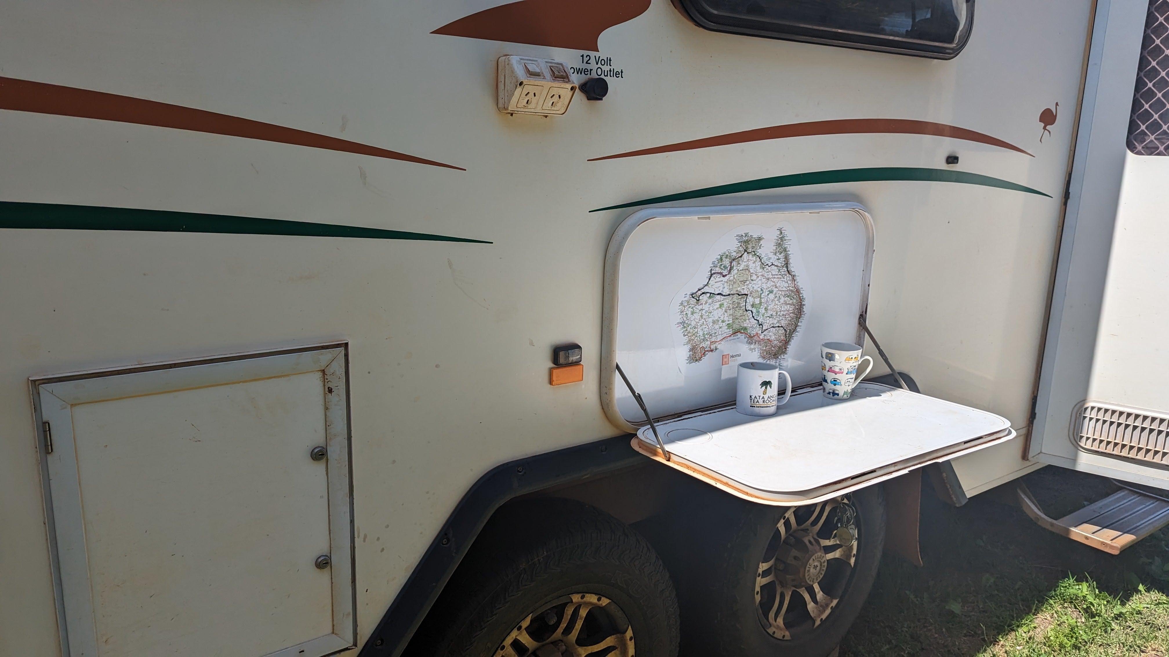 Map of Australia Decal - Medium